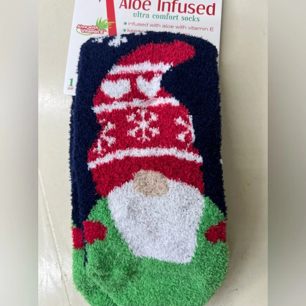 Brand New-Airplus Aloe Infused Santa Claus Socks